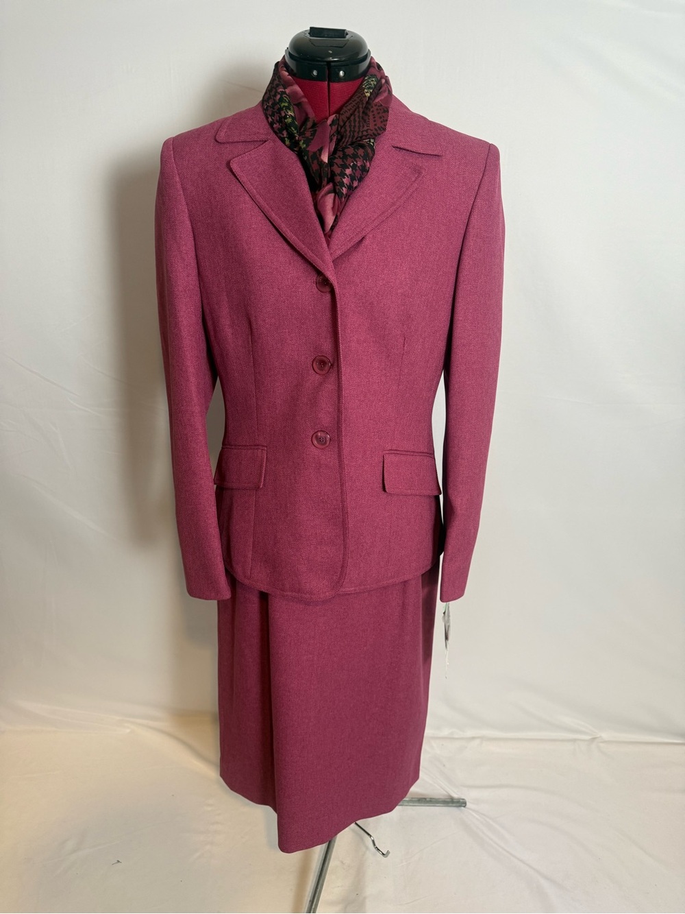 NWT Le Suit Skirt Suit Women's Size 8 Orchid 2-Piece Set Blazer & Skirt